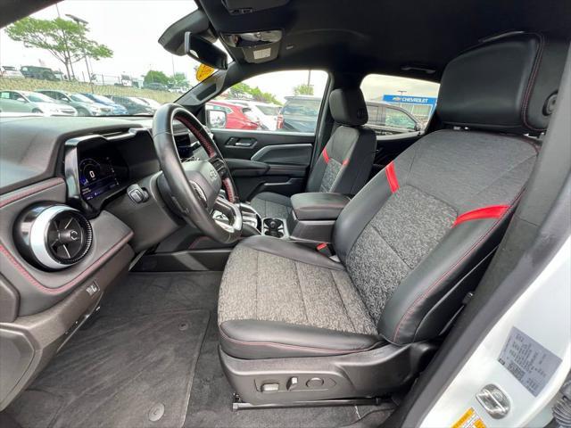 Photo of 2023 Summit White Chevrolet Colorado