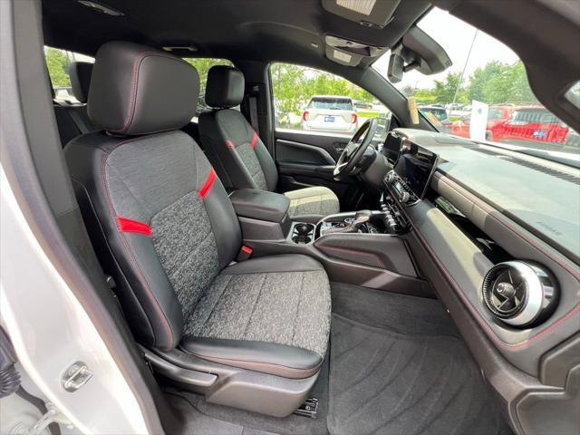 Photo of 2023 Summit White Chevrolet Colorado