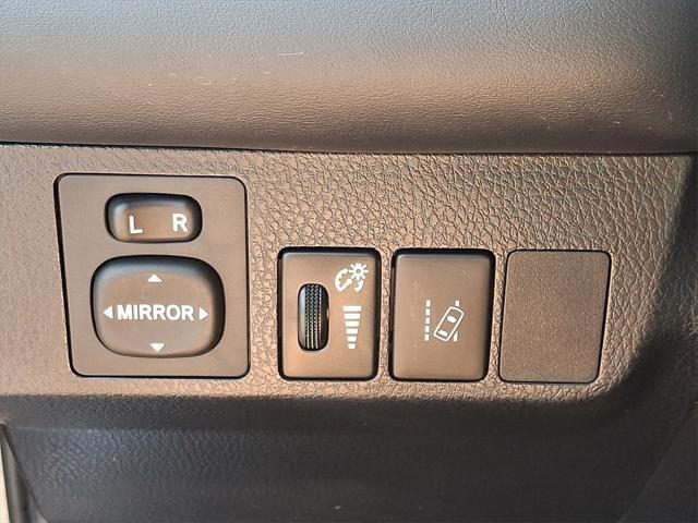 Photo of 2018 Magnetic Gray Metallic Toyota RAV4 Hybrid