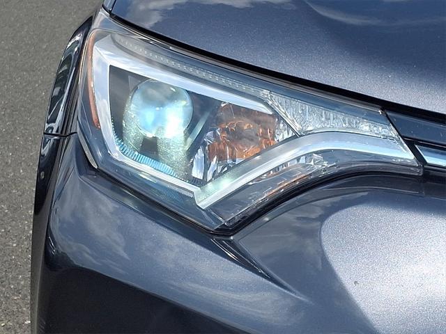 Photo of 2018 Magnetic Gray Metallic Toyota RAV4 Hybrid