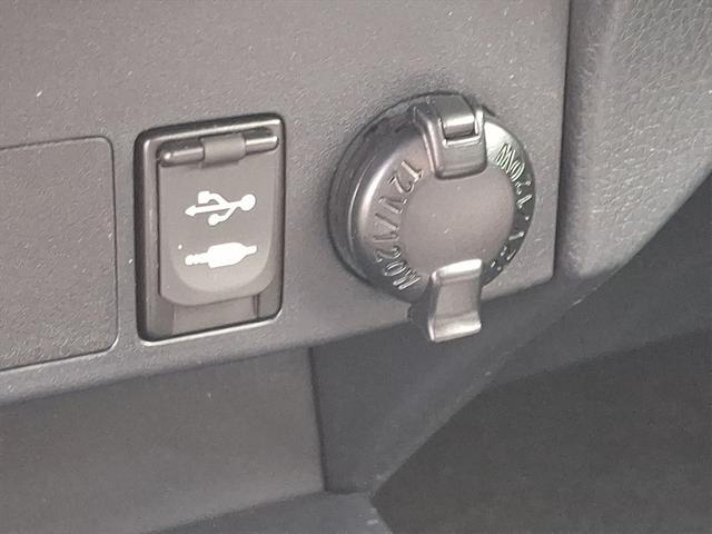 Photo of 2018 Magnetic Gray Metallic Toyota RAV4 Hybrid