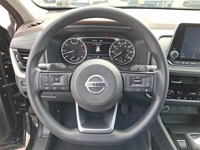 Photo of 2021 Super Black Nissan Rogue