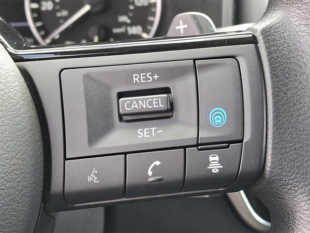 Photo of 2021 Super Black Nissan Rogue