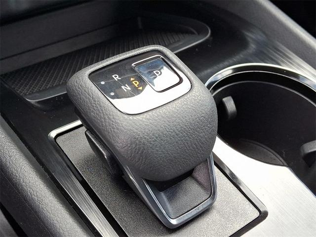 Photo of 2021 Super Black Nissan Rogue