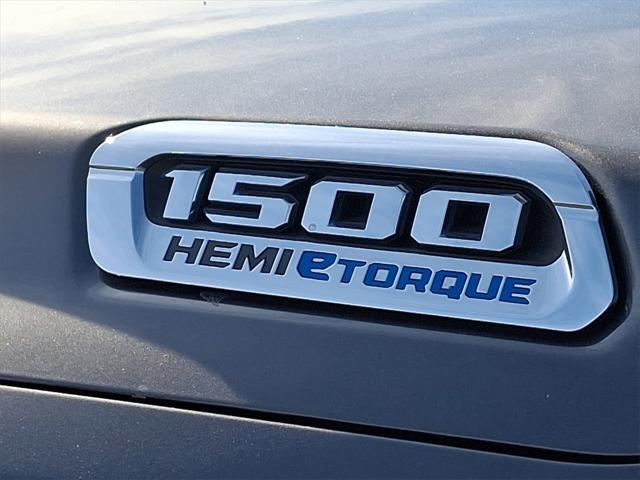 Photo of 2021 Granite Crystal Metallic Clearcoat RAM 1500
