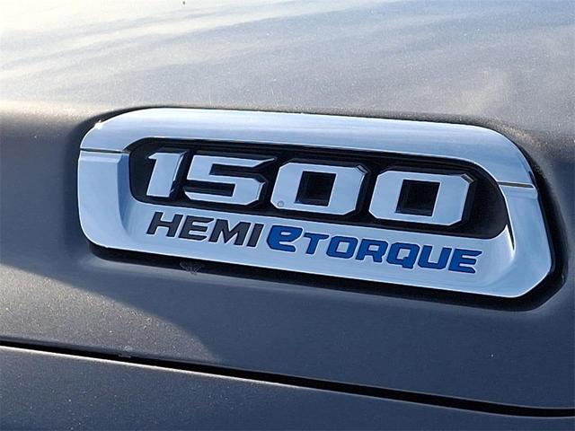 Photo of 2021 Granite Crystal Metallic Clearcoat RAM 1500