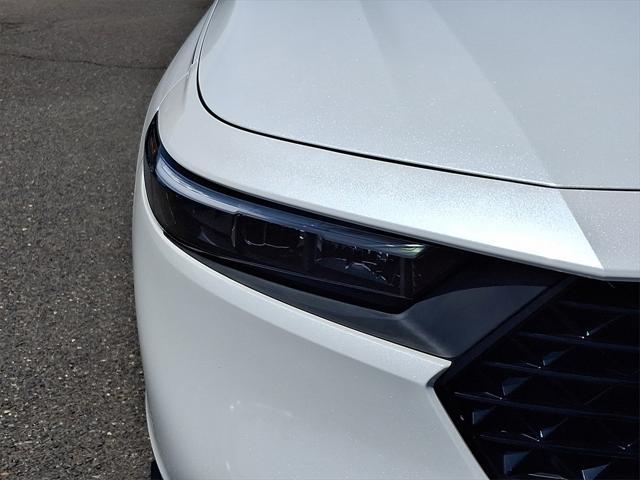 Photo of 2023 Platinum White Pearl Honda Accord Hybrid