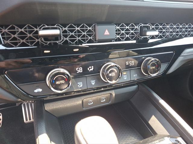Photo of 2023 Platinum White Pearl Honda Accord Hybrid