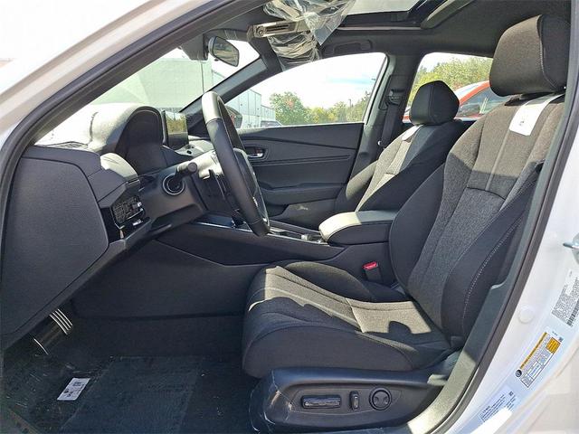 Photo of 2025 Platinum White Pearl Honda Accord Hybrid