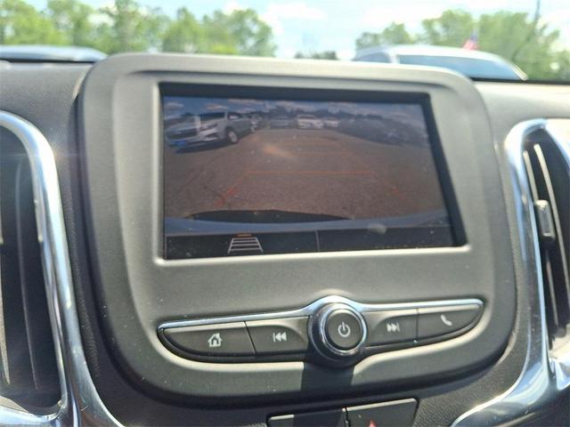 Photo of 2022 Summit White Chevrolet Equinox