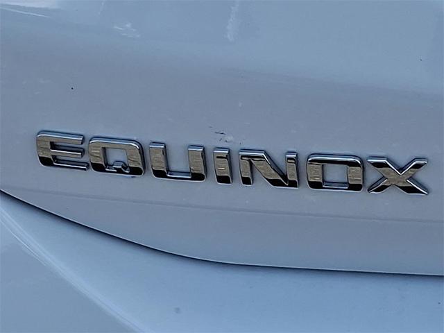 Photo of 2022 Summit White Chevrolet Equinox