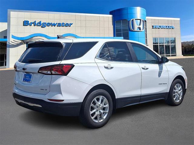 Photo of 2022 Summit White Chevrolet Equinox