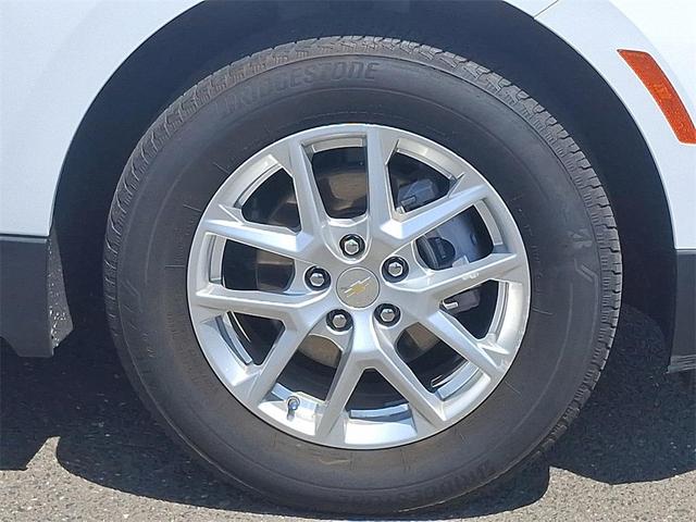 Photo of 2022 Summit White Chevrolet Equinox