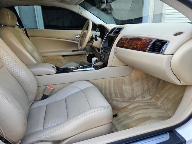 Photo of 2009 Porcelain Jaguar XK