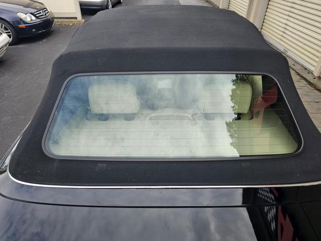Photo of 2004 Jet Black BMW 325