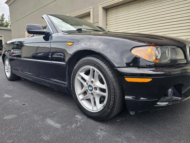 Photo of 2004 Jet Black BMW 325