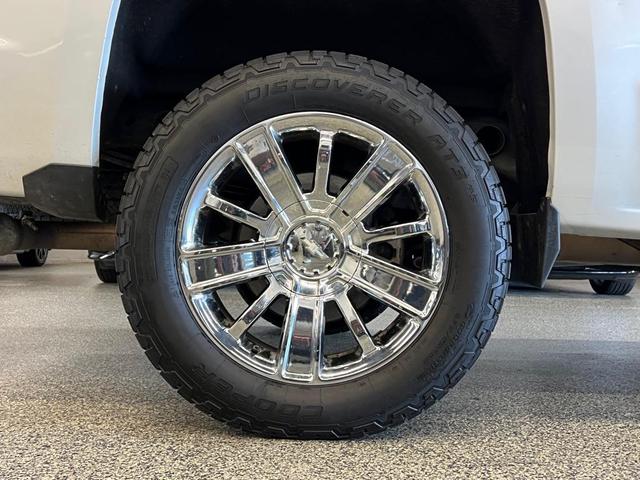 Photo of 2016 Iridescent Pearl Tricoat (g1w) Chevrolet Silverado 1500