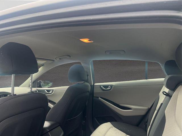 Photo of 2018 Black Noir Pearl Hyundai IONIQ Plug-In Hybrid