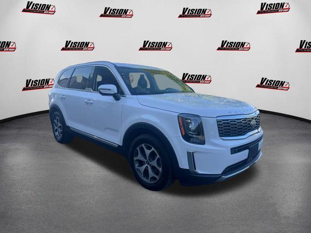 Photo of 2021 Glacial White Pearl Kia Telluride