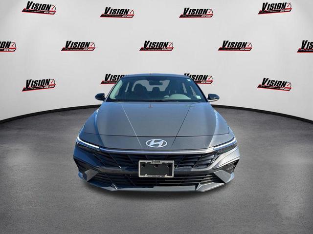 Photo of 2025 Ecotronic Gray Hyundai ELANTRA HEV