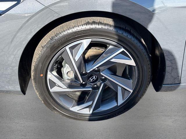 Photo of 2025 Ecotronic Gray Hyundai ELANTRA HEV