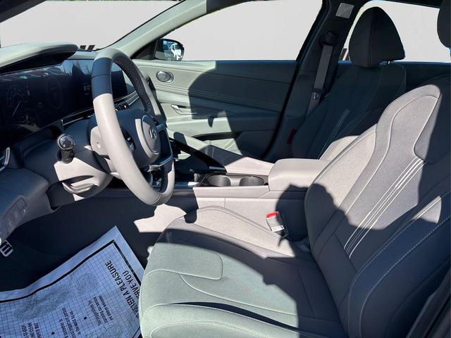 Photo of 2025 Ecotronic Gray Hyundai ELANTRA HEV