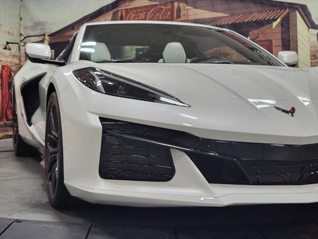 Photo of 2023 White Pearl Chevrolet Corvette