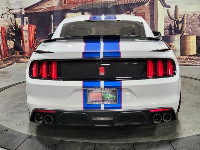 Photo of 2017 OXFORD WHITE Ford Shelby GT350R