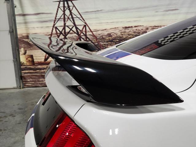 Photo of 2017 OXFORD WHITE Ford Shelby GT350R