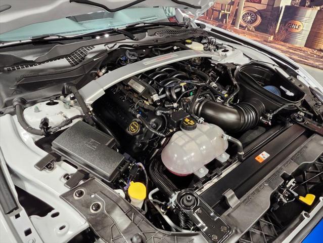 Photo of 2017 OXFORD WHITE Ford Shelby GT350R