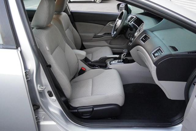 Photo of 2014 Alabaster Silver Metallic Honda Civic