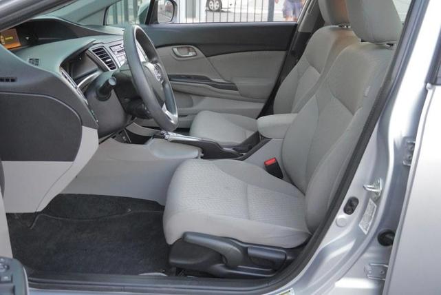 Photo of 2014 Alabaster Silver Metallic Honda Civic