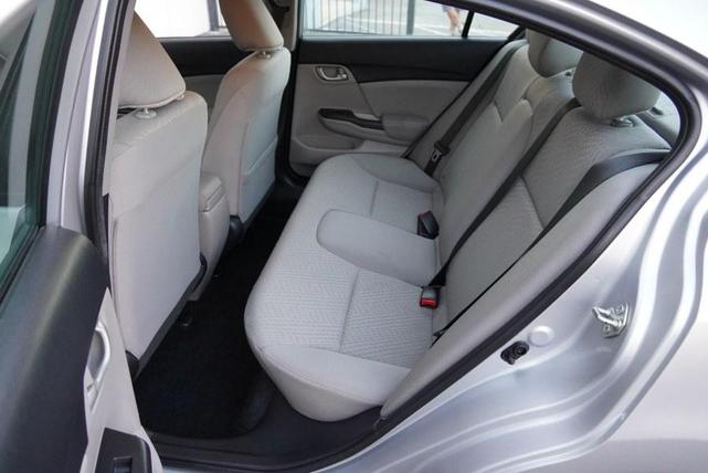 Photo of 2014 Alabaster Silver Metallic Honda Civic