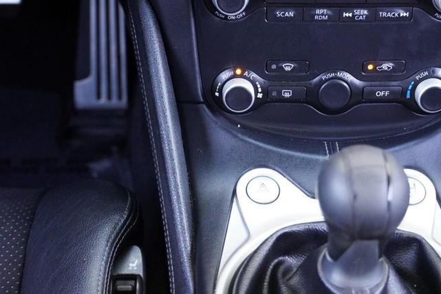 Photo of 2010 Magnetic Black Metallic Nissan 370Z