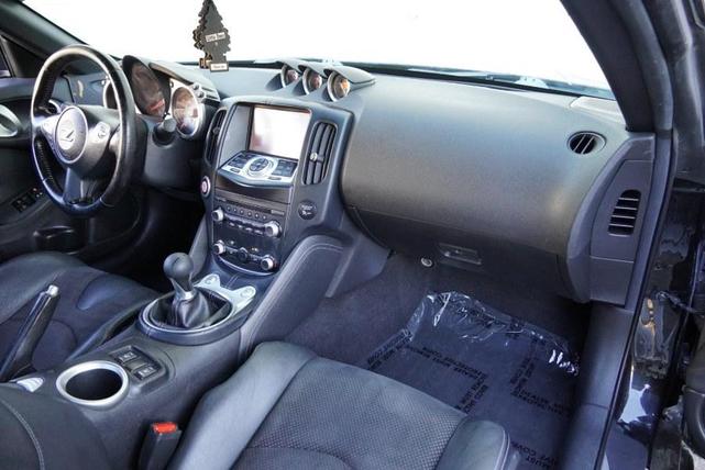 Photo of 2010 Magnetic Black Metallic Nissan 370Z