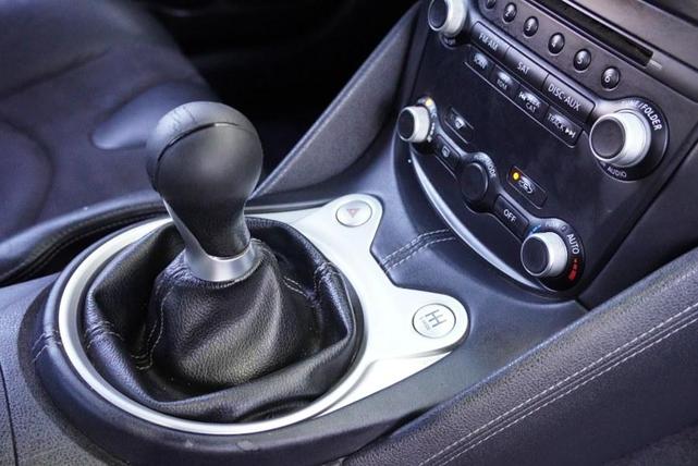 Photo of 2010 Magnetic Black Metallic Nissan 370Z