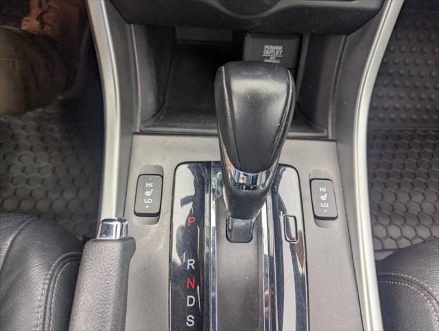 Photo of 2014 Crystal Black Pearl Honda Accord