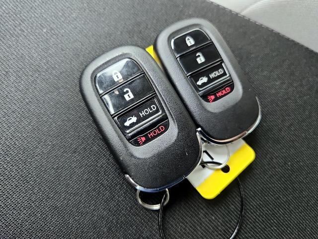Photo of 2024 White Honda Civic