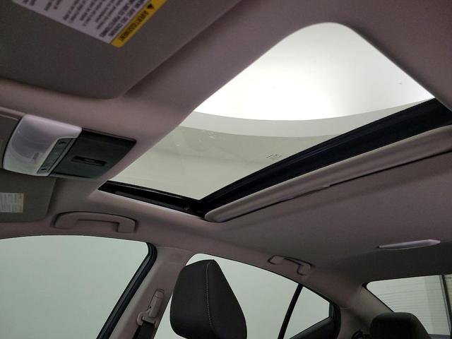 Photo of 2022 Gray Nissan Altima