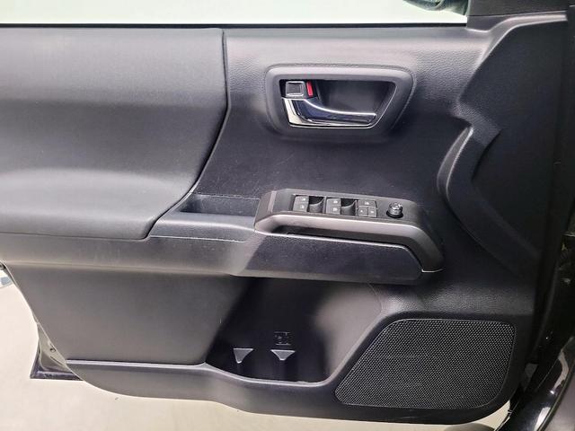 Photo of 2021 Black Toyota Tacoma