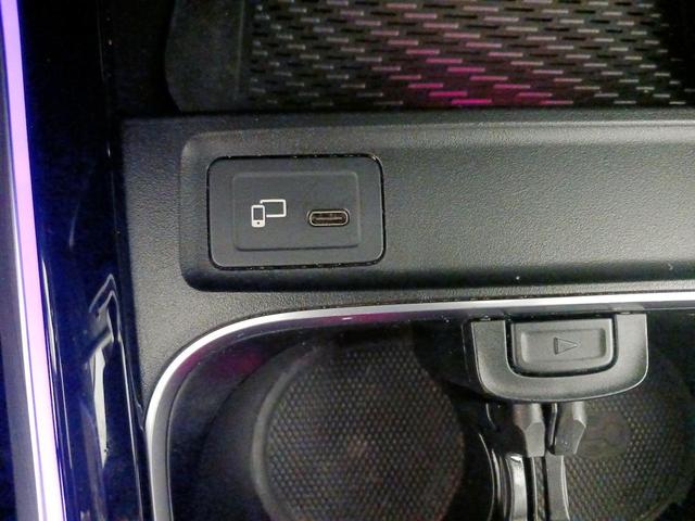 Photo of 2020 Silver Mercedes-Benz GLB 250