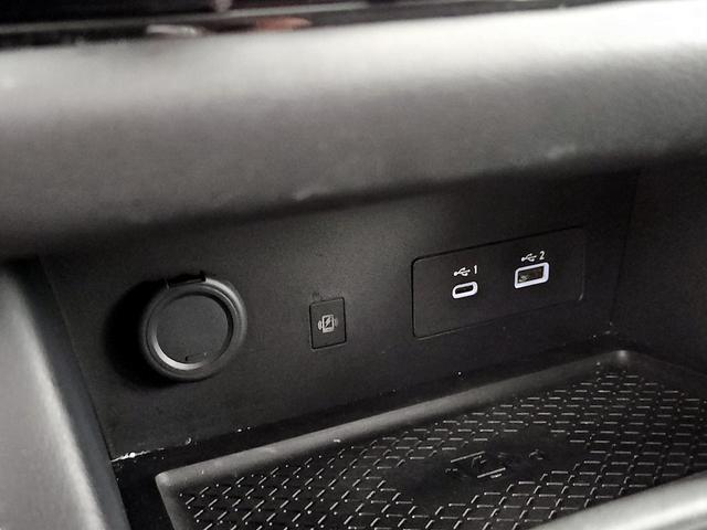 Photo of 2024 Silver Nissan Pathfinder