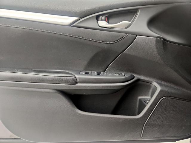 Photo of 2016 Gray Honda Civic