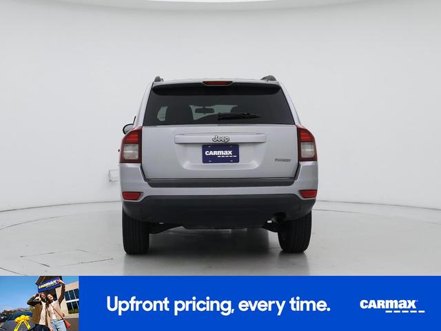Photo of 2014 Silver Jeep Compass