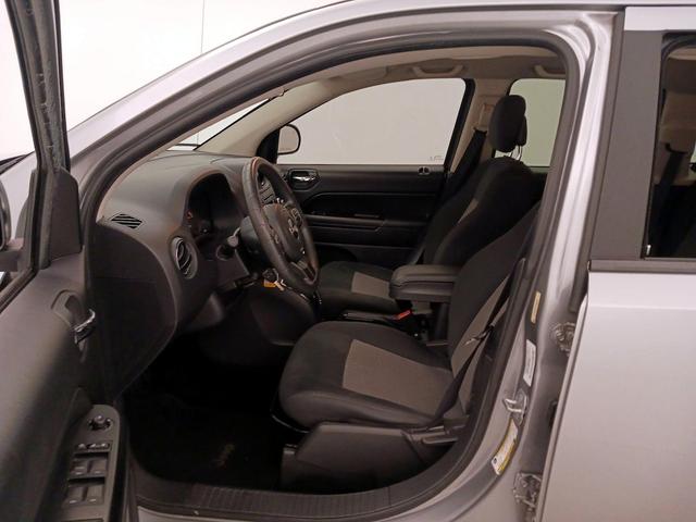 Photo of 2014 Silver Jeep Compass