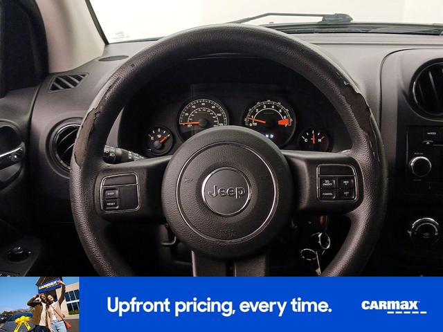 Photo of 2014 Silver Jeep Compass