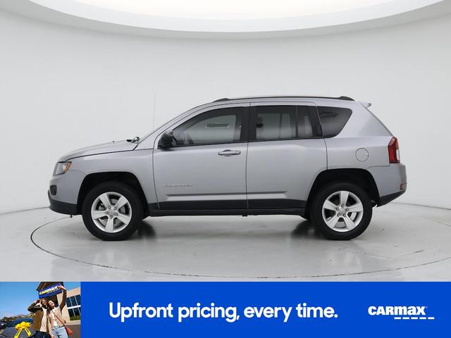 Photo of 2014 Silver Jeep Compass