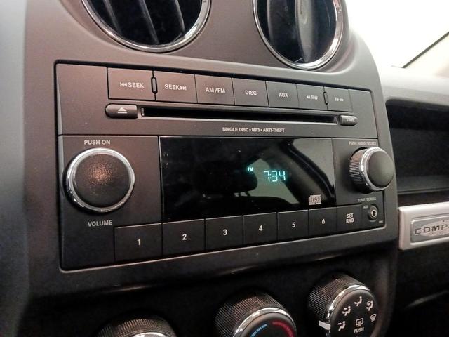 Photo of 2014 Silver Jeep Compass