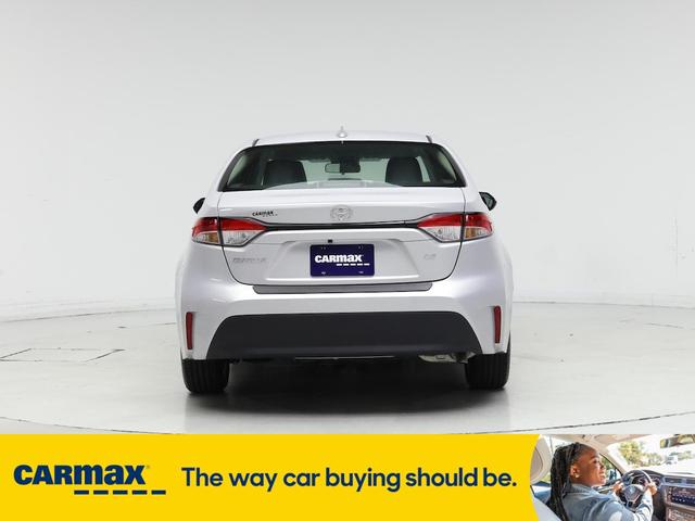 Photo of 2023 Gray Toyota Corolla