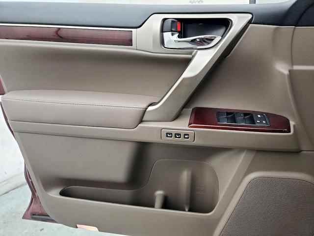 Photo of 2017 Burgundy Lexus GX 460